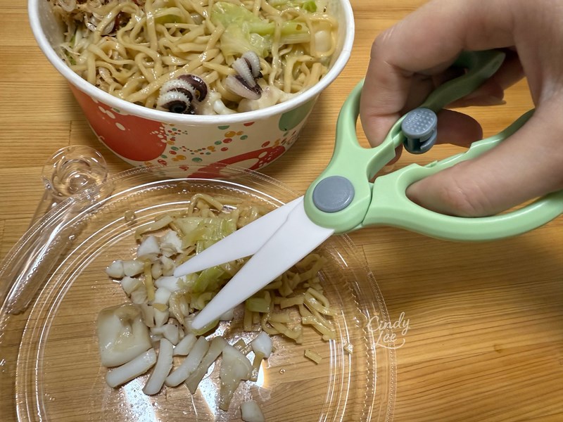 [育兒] 媽咪學苑【赫媽咪寶寶矽膠餐具組+水杯+剪刀+恐龍組